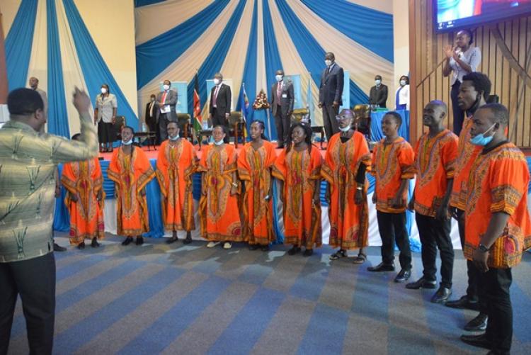 UoN Choir presents at the PC awards ceremony 
