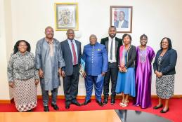 The Deputy Vice-Chancellor, Finance, Planning and Development with the IUEC delegation.