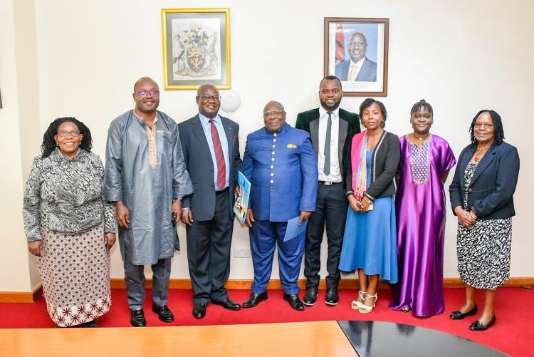 The Deputy Vice-Chancellor, Finance, Planning and Development with the IUEC delegation.