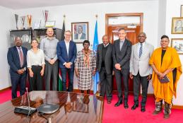 The Vice Chancellor, Prof Margaret Hutchinson, DVC FPD, Prof Jackson Maalu take a group photo with DTU delegation and UoN staff.